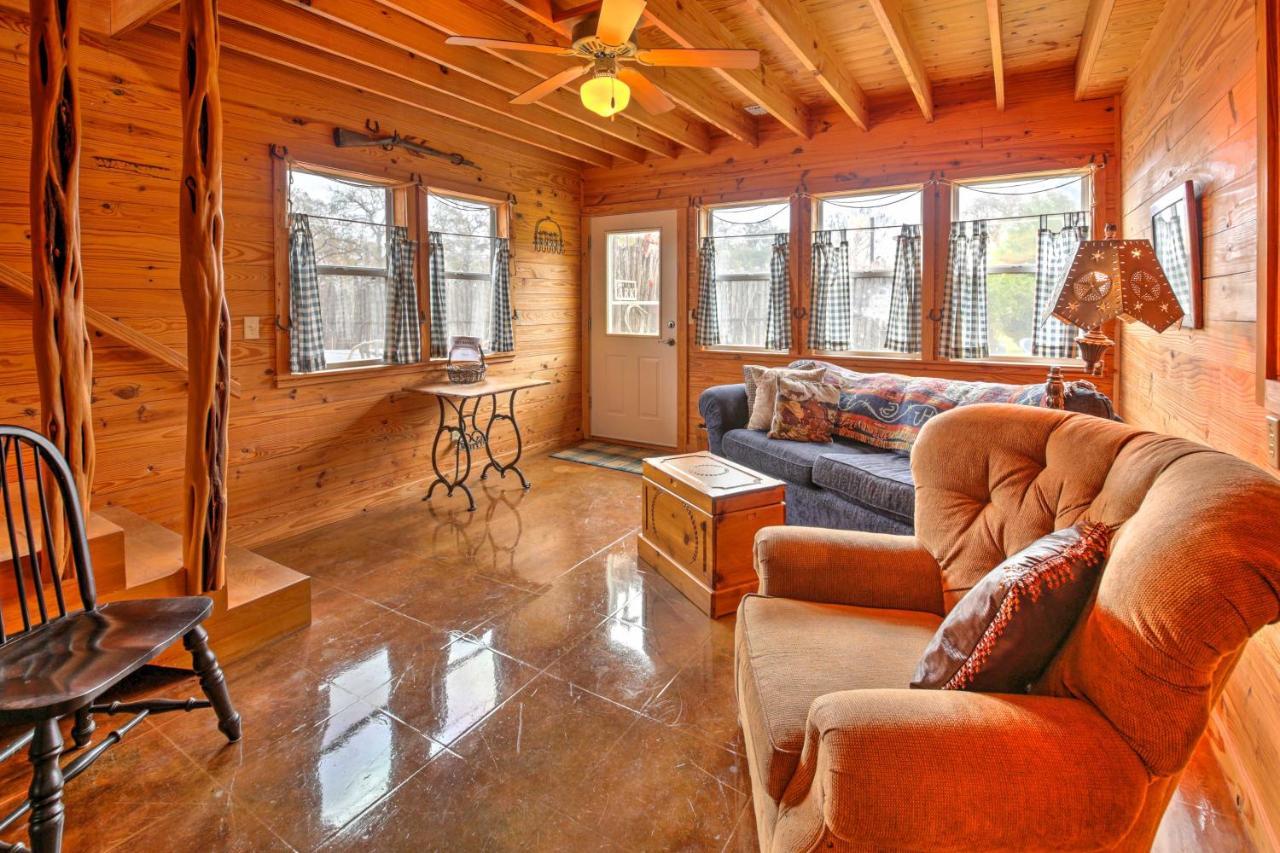 Ark Bunkhouse Fredericksburg Hideaway With Hot Tub Villa Eksteriør billede