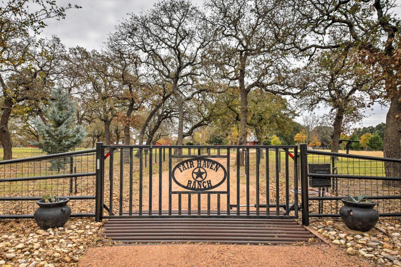 Ark Bunkhouse Fredericksburg Hideaway With Hot Tub Villa Eksteriør billede