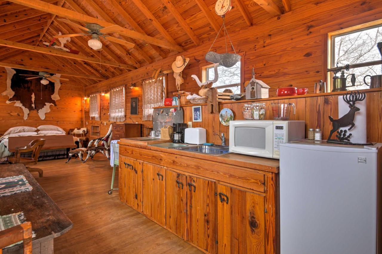 Ark Bunkhouse Fredericksburg Hideaway With Hot Tub Villa Eksteriør billede