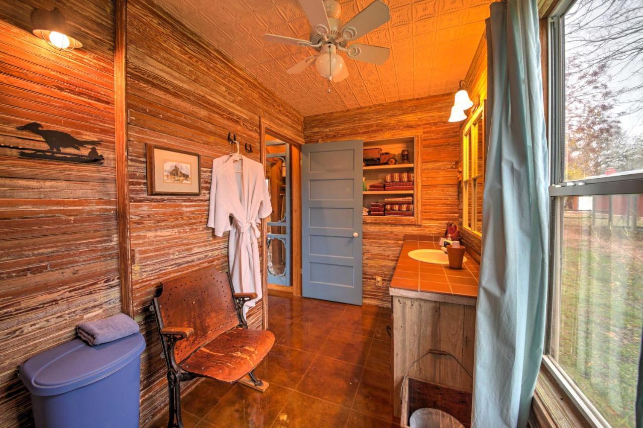 Ark Bunkhouse Fredericksburg Hideaway With Hot Tub Villa Eksteriør billede