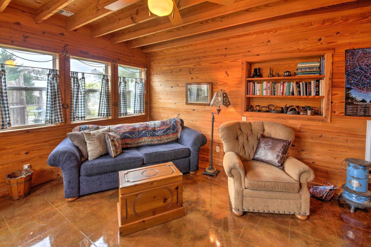 Ark Bunkhouse Fredericksburg Hideaway With Hot Tub Villa Eksteriør billede