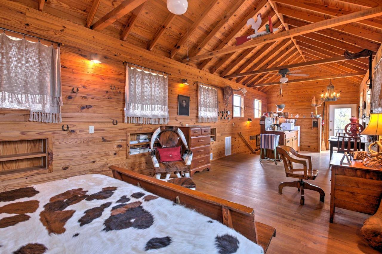 Ark Bunkhouse Fredericksburg Hideaway With Hot Tub Villa Eksteriør billede