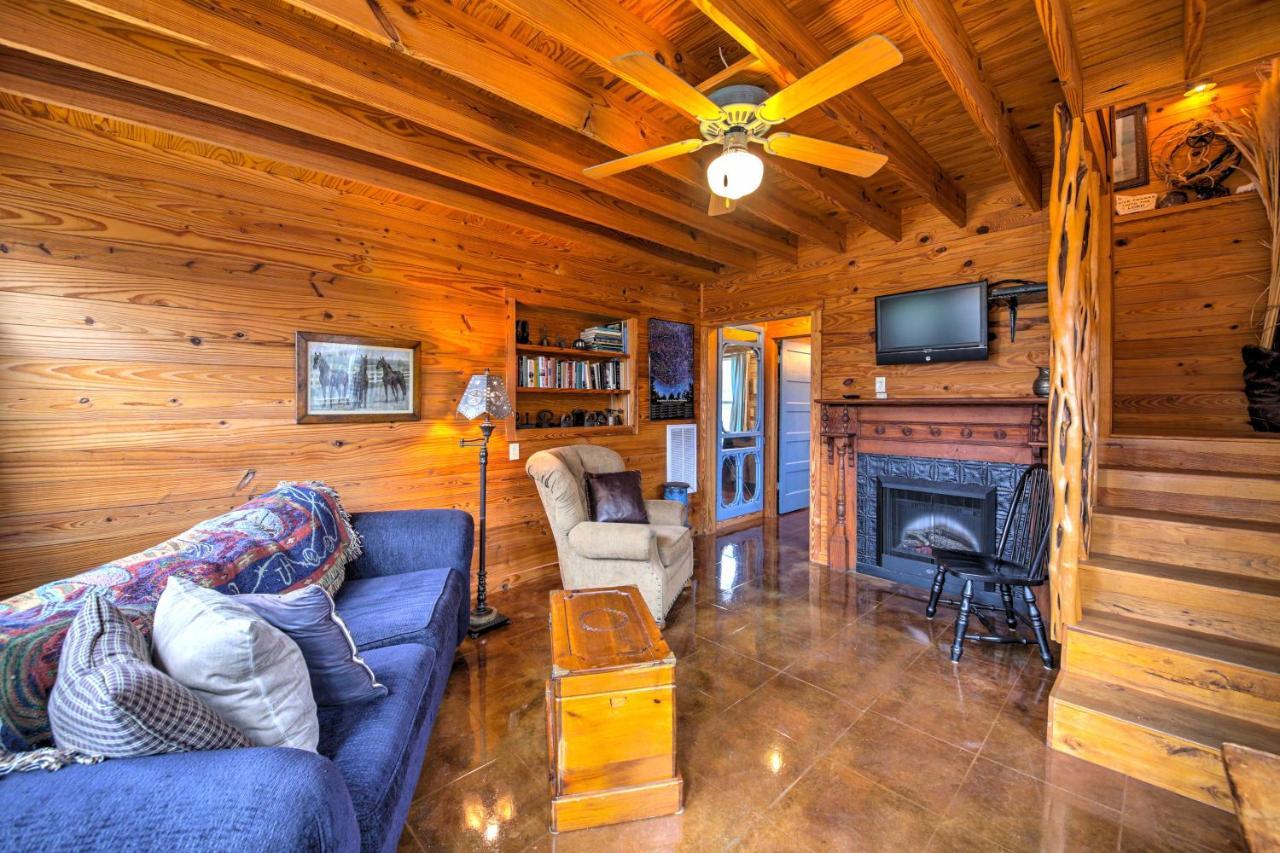 Ark Bunkhouse Fredericksburg Hideaway With Hot Tub Villa Eksteriør billede